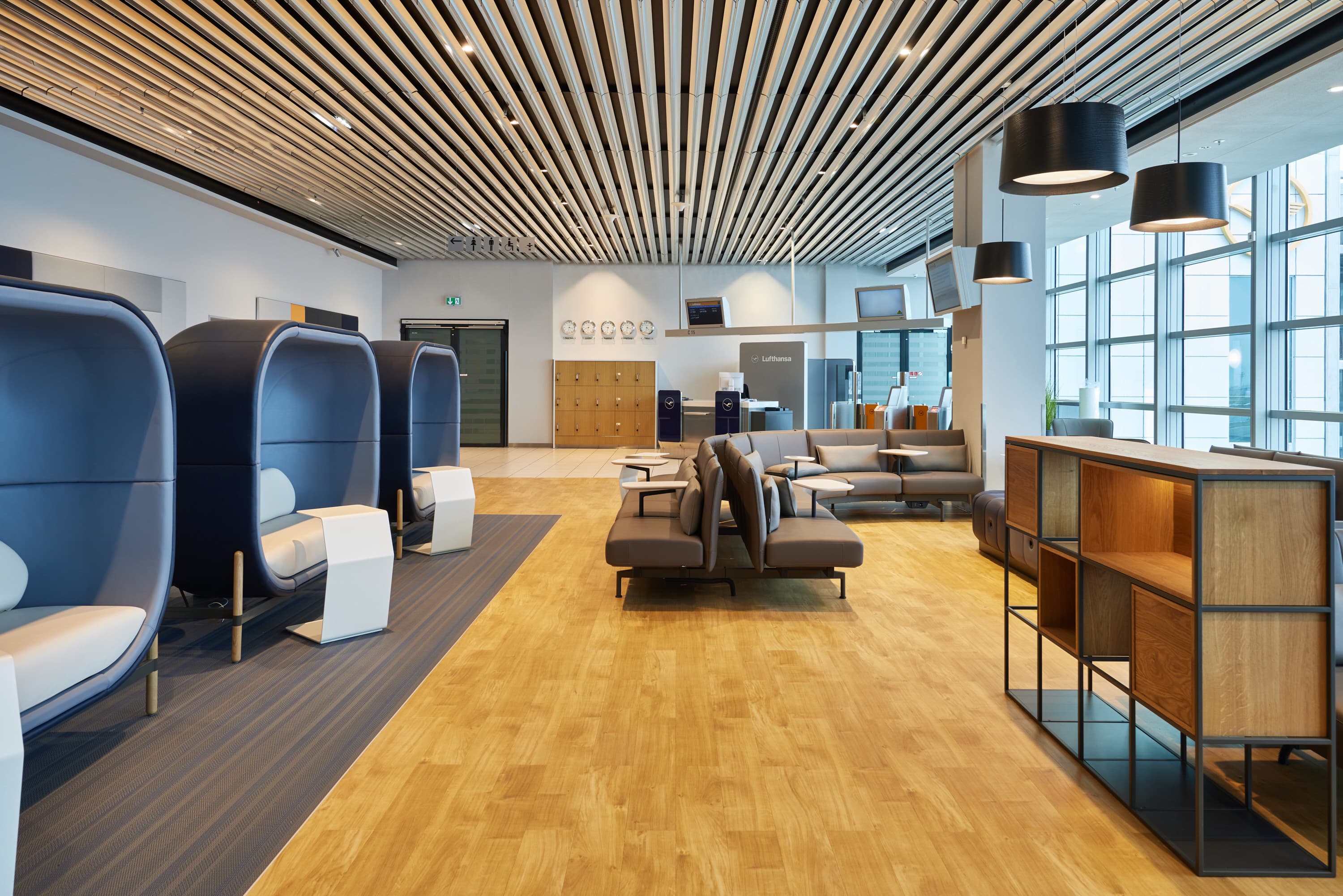 Lufthansa Bistro Lounge Frankfurt
