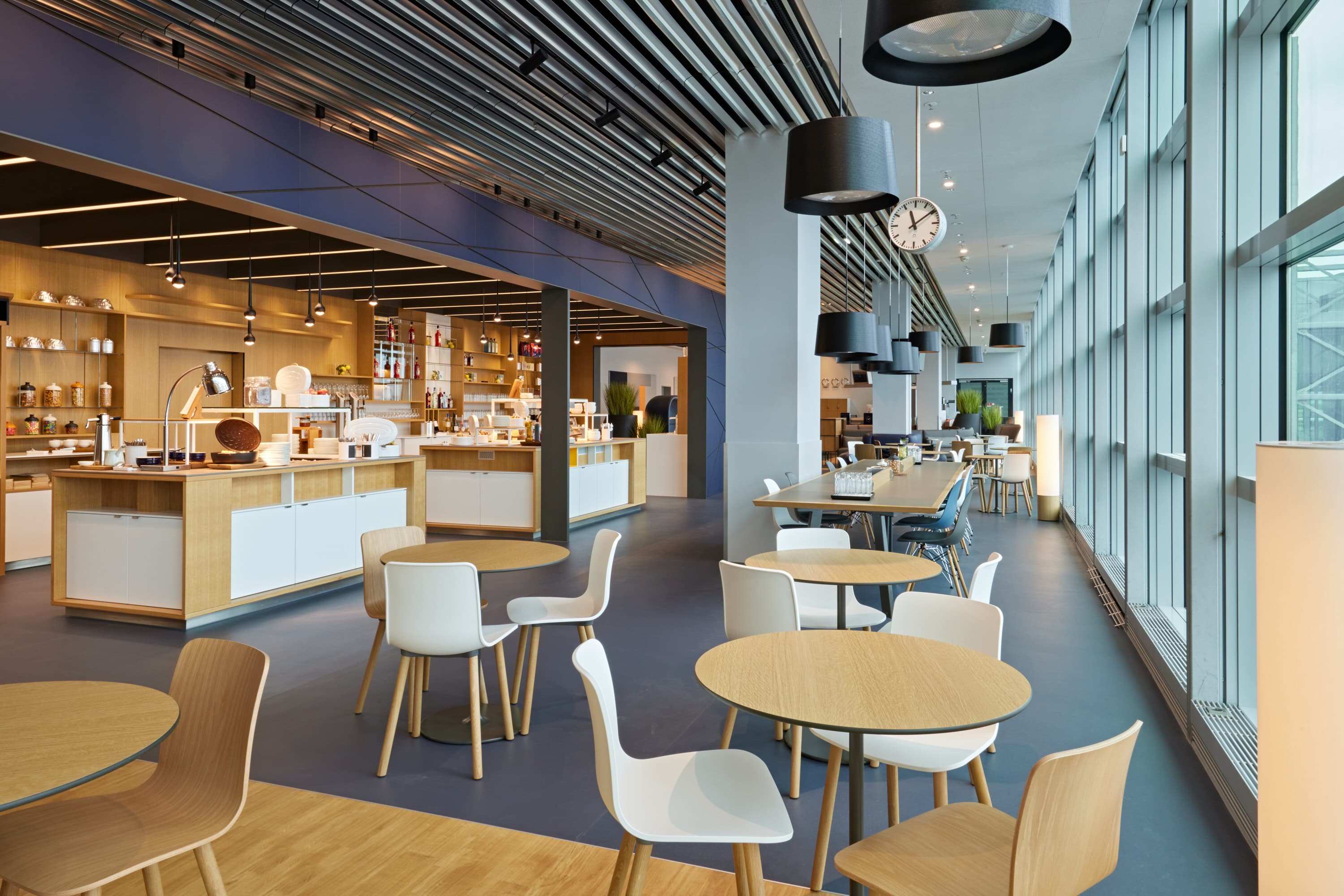 Lufthansa bistro lounge Frankfurt