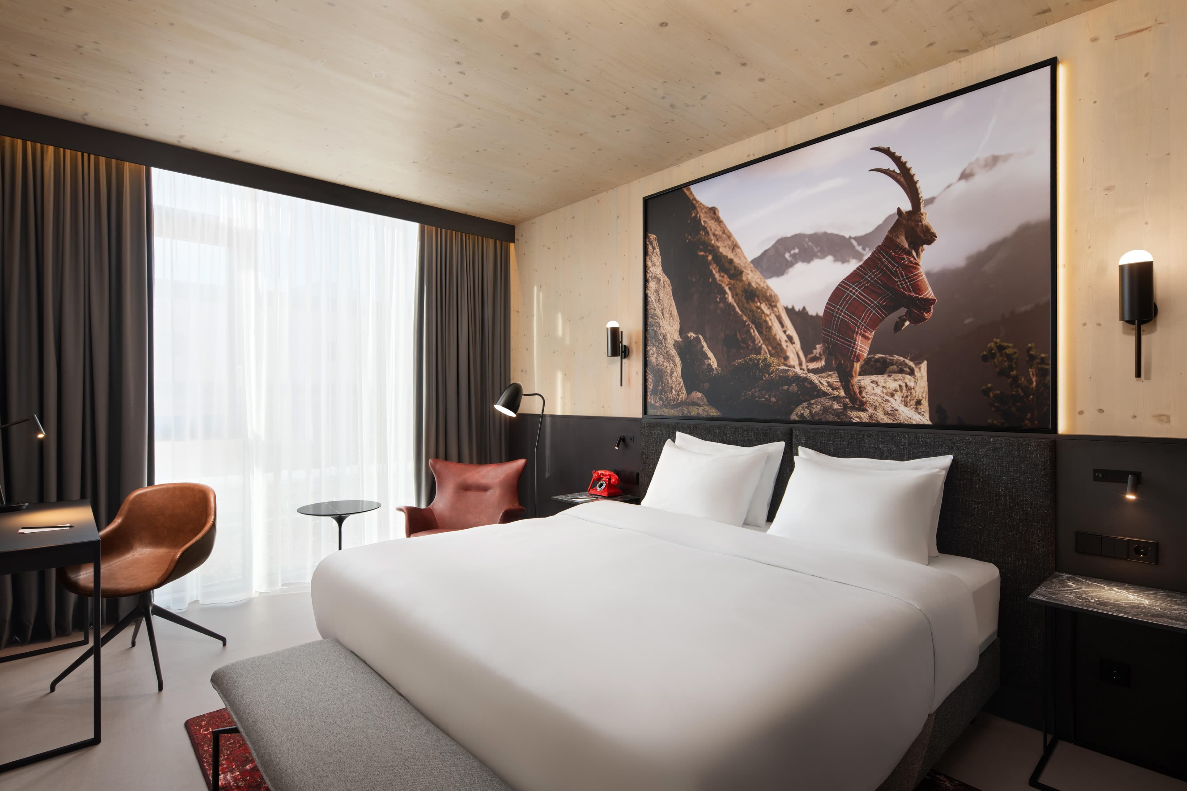 Radisson Red