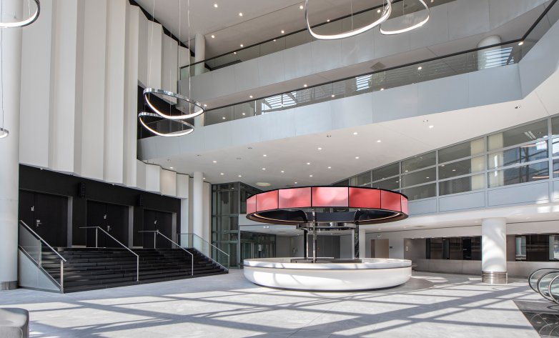 Foyer des Congress Centers Messe Frankfurt - Innenausbau von baierl + demmelhuber